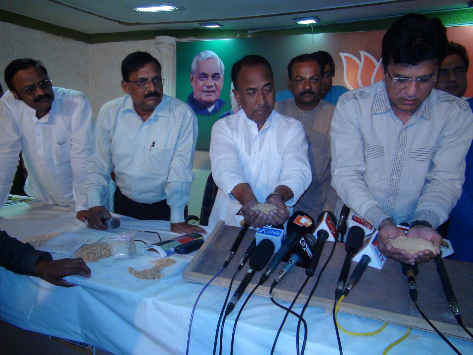 dal scam press conferance state office, dt. 8.2.11