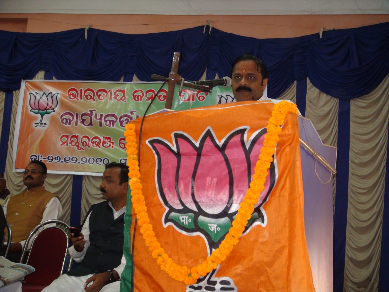 Murli Sharma speeching during Gadkariji Pro at Baripad.dt.26.12.10